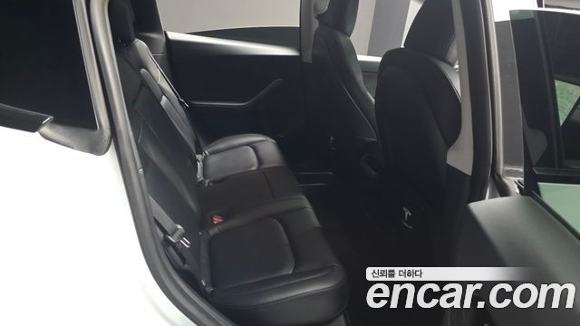 Tesla Model Y Long Range AWD 2021 — фото 15