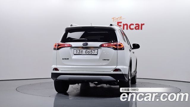 Toyota RAV4 2.5 2WD 4th 2016 — фото 4