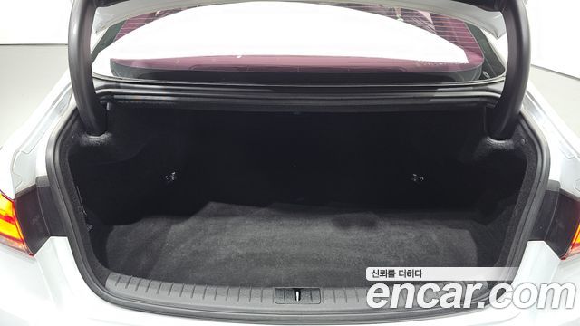 Genesis G80 3.3 GDI AWD Premium Luxury 2017 — фото 18