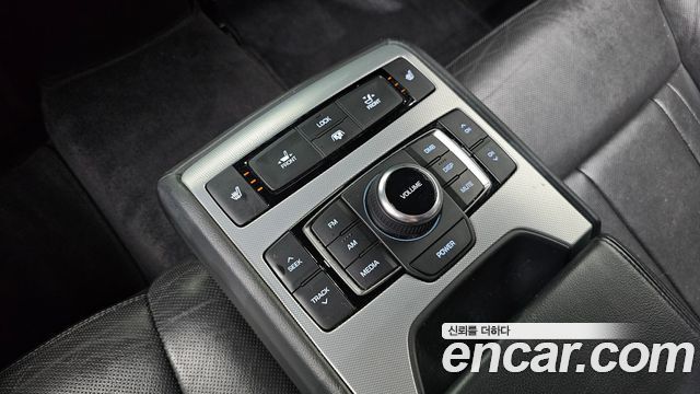 Genesis G80 3.3 GDI AWD Premium Luxury 2017 — фото 19