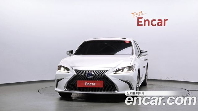 Lexus ES300h (VII) Luxury 2020 — фото 3