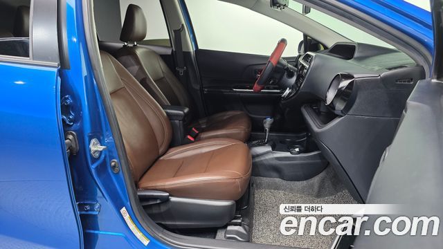 Toyota Prius C 1.5 2019 — фото 11