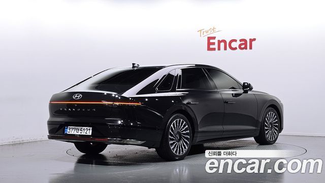 Hyundai Grandeur (GN7) 2,5 Gasoline 2WD Calligraphy 2023 — фото 2