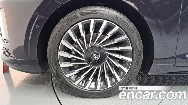 Hyundai Grandeur (GN7) 2,5 Gasoline 2WD Calligraphy 2023 — фото 5