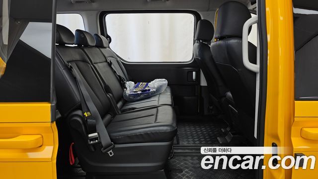 Hyundai Staria L3.5  Kinder Safety Car 11-Seater 2022 — фото 12