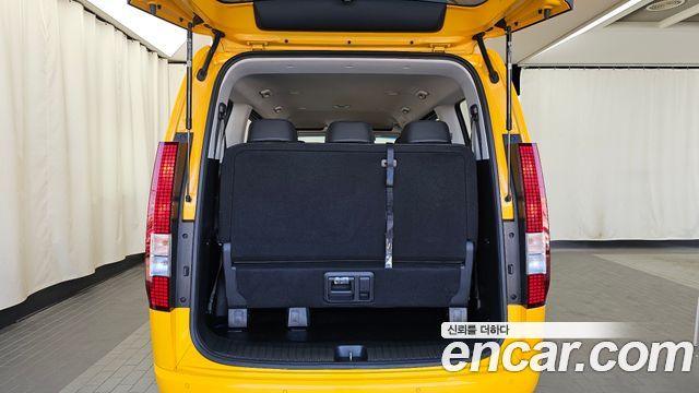 Hyundai Staria L3.5  Kinder Safety Car 11-Seater 2022 — фото 20