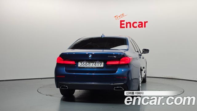 BMW 5 Series (G30) 523d Luxury 2021 — фото 4