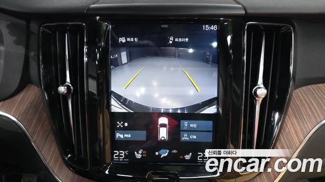 Volvo XC60 (II) D5 Momentum 2019 — фото 15