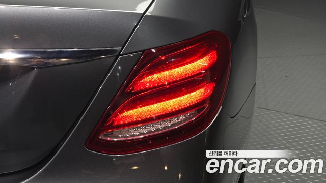 Mercedes-Benz E-Class (W213) E300 Avantgarde 2019 — фото 29