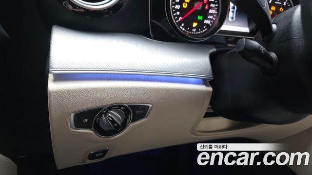 Mercedes-Benz E-Class (W213) E300 Avantgarde 2019 — фото 36