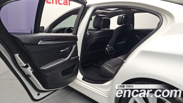BMW 5 Series (F10) 528i 2012 — фото 12