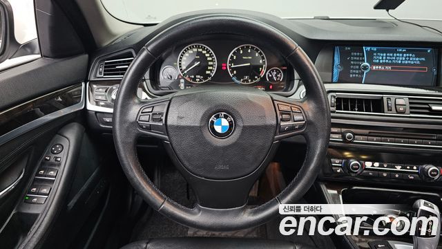BMW 5 Series (F10) 528i 2012 — фото 13