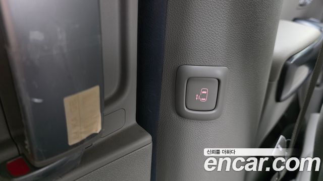 Kia Carnival 9-Seater Luxury 2020 — фото 18