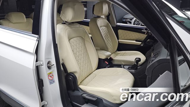 Volkswagen Tiguan (II) 2.0 TDI Premium 2022 — фото 10