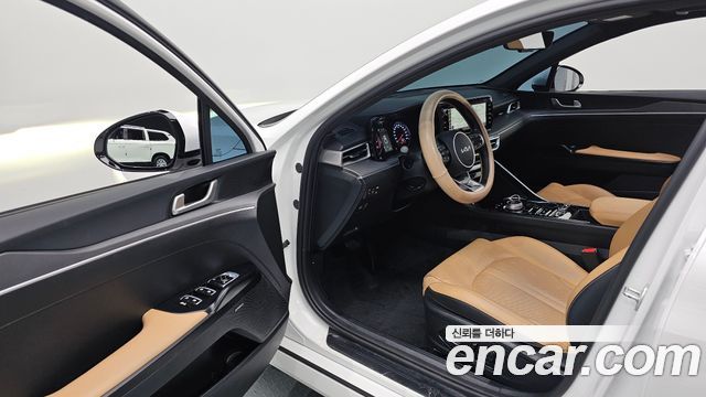 Kia K5 (III) 1.6 Turbo Prestige 2023 — фото 10