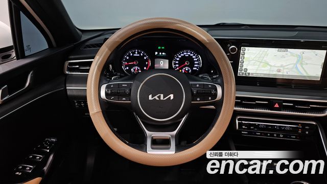 Kia K5 (III) 1.6 Turbo Prestige 2023 — фото 12