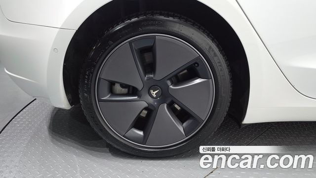 Tesla Model 3 Long Range AWD 2021 — фото 5