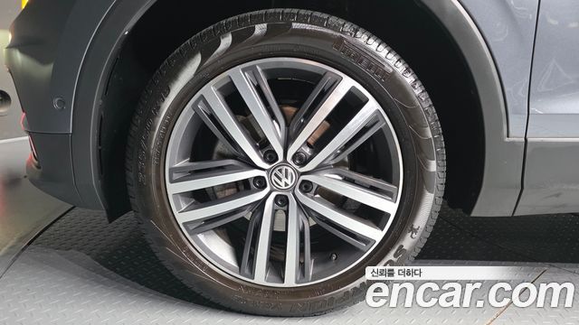 Volkswagen Tiguan Allspace 2.0 TDI Prestige 2020 — фото 5
