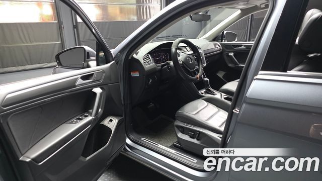 Volkswagen Tiguan Allspace 2.0 TDI Prestige 2020 — фото 10
