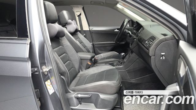 Volkswagen Tiguan Allspace 2.0 TDI Prestige 2020 — фото 11