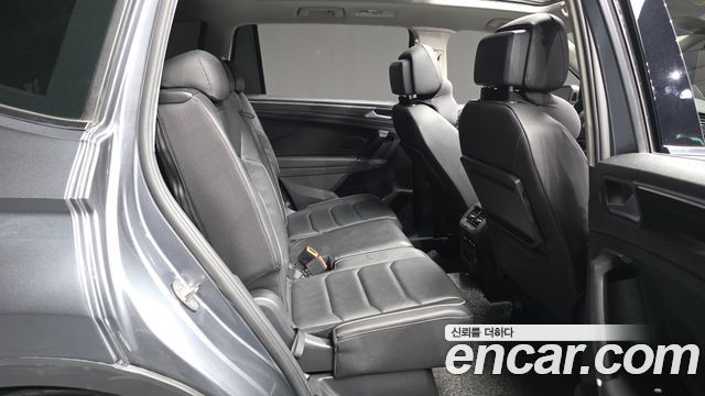 Volkswagen Tiguan Allspace 2.0 TDI Prestige 2020 — фото 12