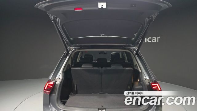 Volkswagen Tiguan Allspace 2.0 TDI Prestige 2020 — фото 20