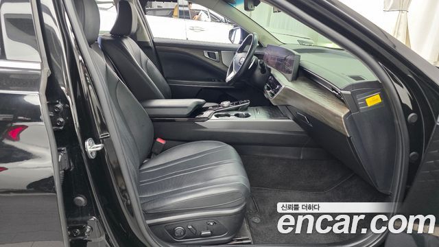 Kia K8 2.5 Gasoline 2WD Noblesse 2023 — фото 11