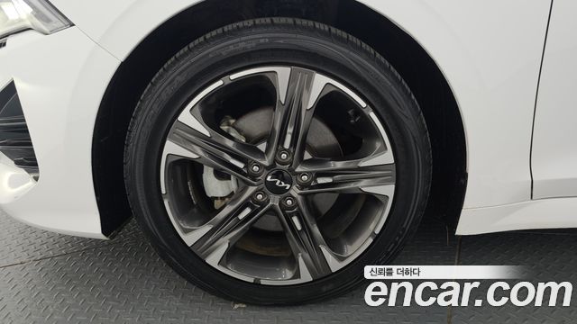 Kia K5 (III) 2.0 Prestige 2023 — фото 5