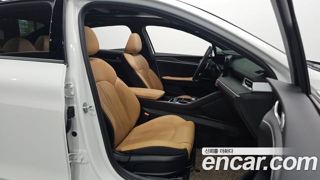 Kia K5 (III) 2.0 Prestige 2023 — фото 10