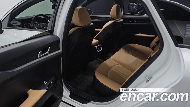 Kia K5 (III) 2.0 Prestige 2023 — фото 12