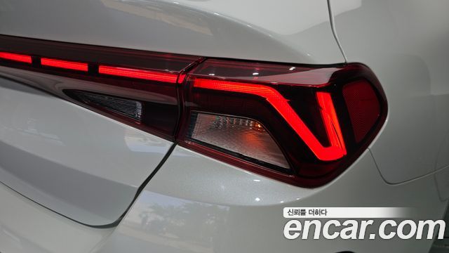 Kia K5 (III) 2.0 Prestige 2023 — фото 23