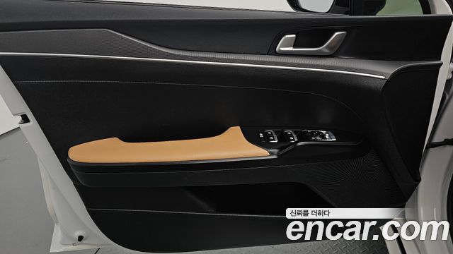 Kia K5 (III) 2.0 Prestige 2023 — фото 24