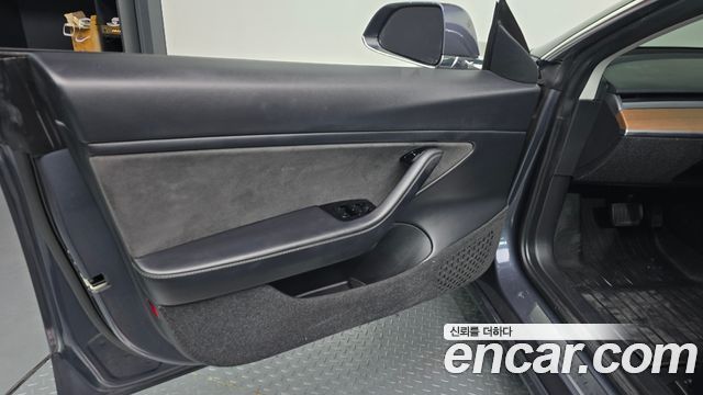 Tesla Model 3 Long Range AWD 2020 — фото 24