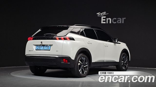 Peugeot e-2008 (II) EV GT 2022 — фото 2