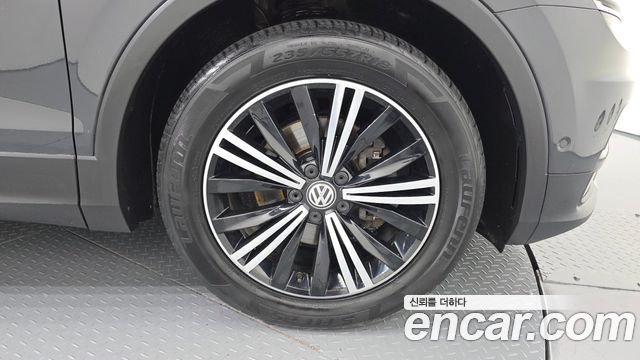 Volkswagen Tiguan (II) 2.0 TDI Prestige 2018 — фото 21