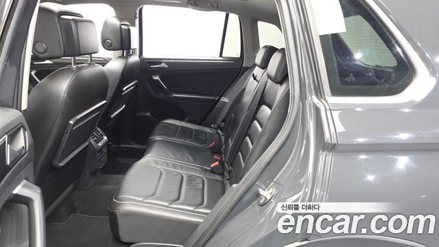 Volkswagen Tiguan (II) 2.0 TDI Prestige 2018 — фото 26