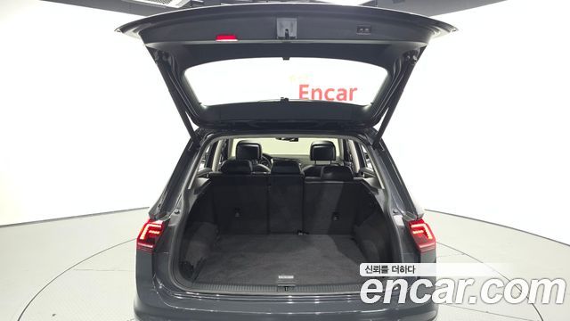 Volkswagen Tiguan (II) 2.0 TDI Prestige 2018 — фото 29