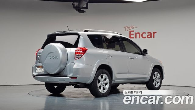 Toyota RAV4 2.5 4WD 3rd 2011 — фото 2