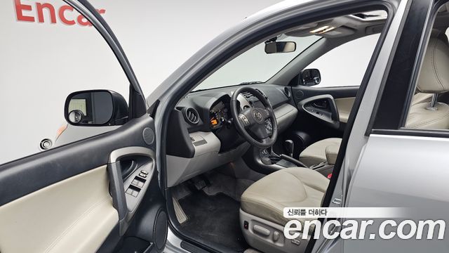 Toyota RAV4 2.5 4WD 3rd 2011 — фото 10