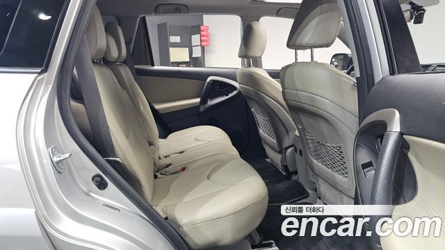 Toyota RAV4 2.5 4WD 3rd 2011 — фото 15