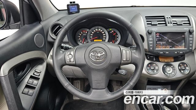 Toyota RAV4 2.5 4WD 3rd 2011 — фото 17