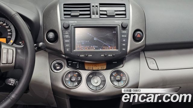 Toyota RAV4 2.5 4WD 3rd 2011 — фото 24