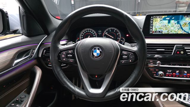 BMW 5 Series (G30) 520d xDrive M Sport Package Plus 2017 — фото 13