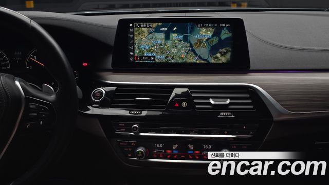 BMW 5 Series (G30) 520d xDrive M Sport Package Plus 2017 — фото 15