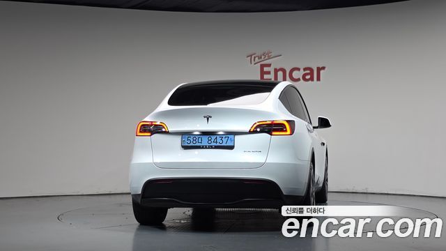 Tesla Model Y Long Range AWD 2024 — фото 4