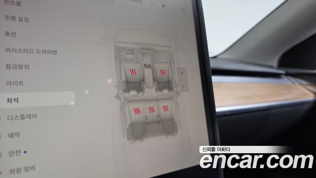 Tesla Model Y Long Range AWD 2024 — фото 18