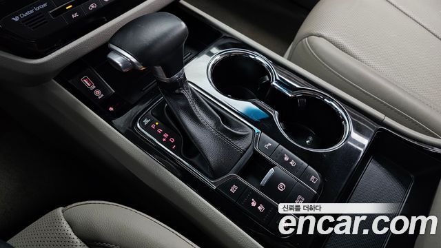 Kia Carnival 9-Seater Noblesse Special 2019 — фото 9