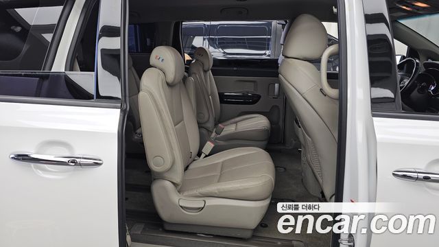 Kia Carnival 9-Seater Noblesse Special 2019 — фото 12