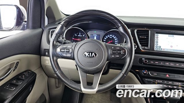 Kia Carnival 9-Seater Noblesse Special 2019 — фото 13