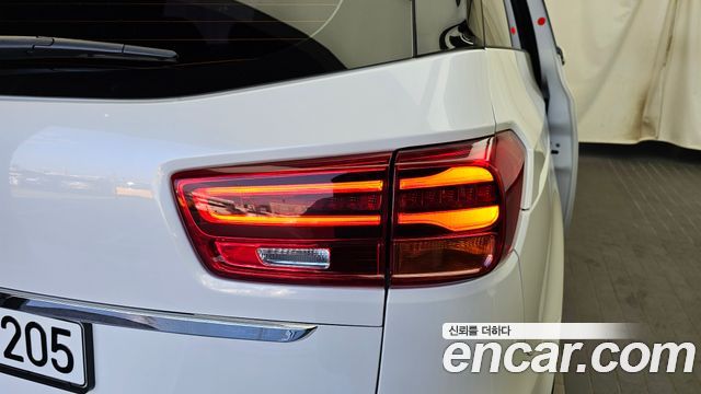 Kia Carnival 9-Seater Noblesse Special 2019 — фото 23